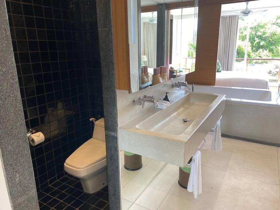 Beachfront 2 Bedroom Luxury Condo Chava Surin Екстер'єр фото
