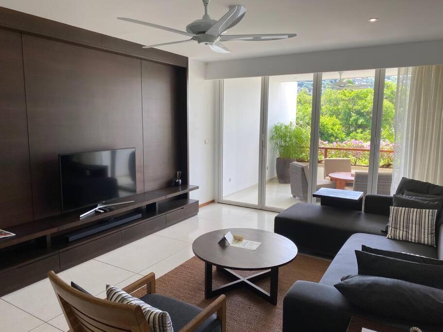 Beachfront 2 Bedroom Luxury Condo Chava Surin Екстер'єр фото